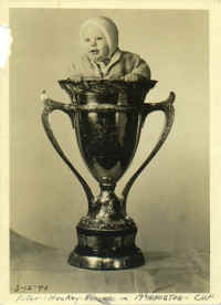 MacNaughtonCup&BabyMarch1940.jpg (70290 bytes)